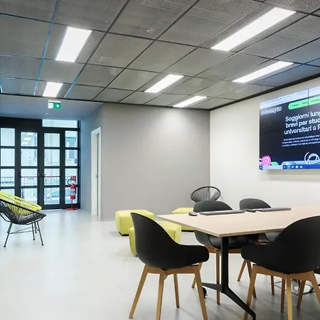 Ξενοδοχείο Dotcampus Center 3*