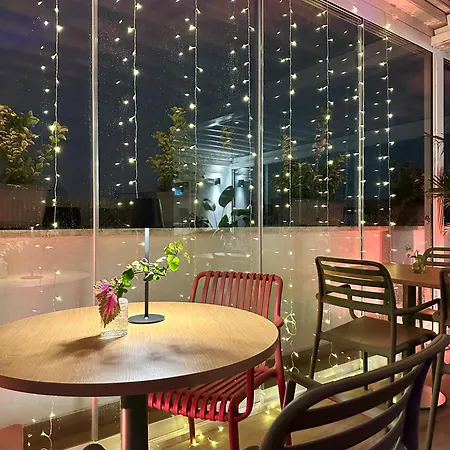 Ξενοδοχείο Dotcampus Center 3*